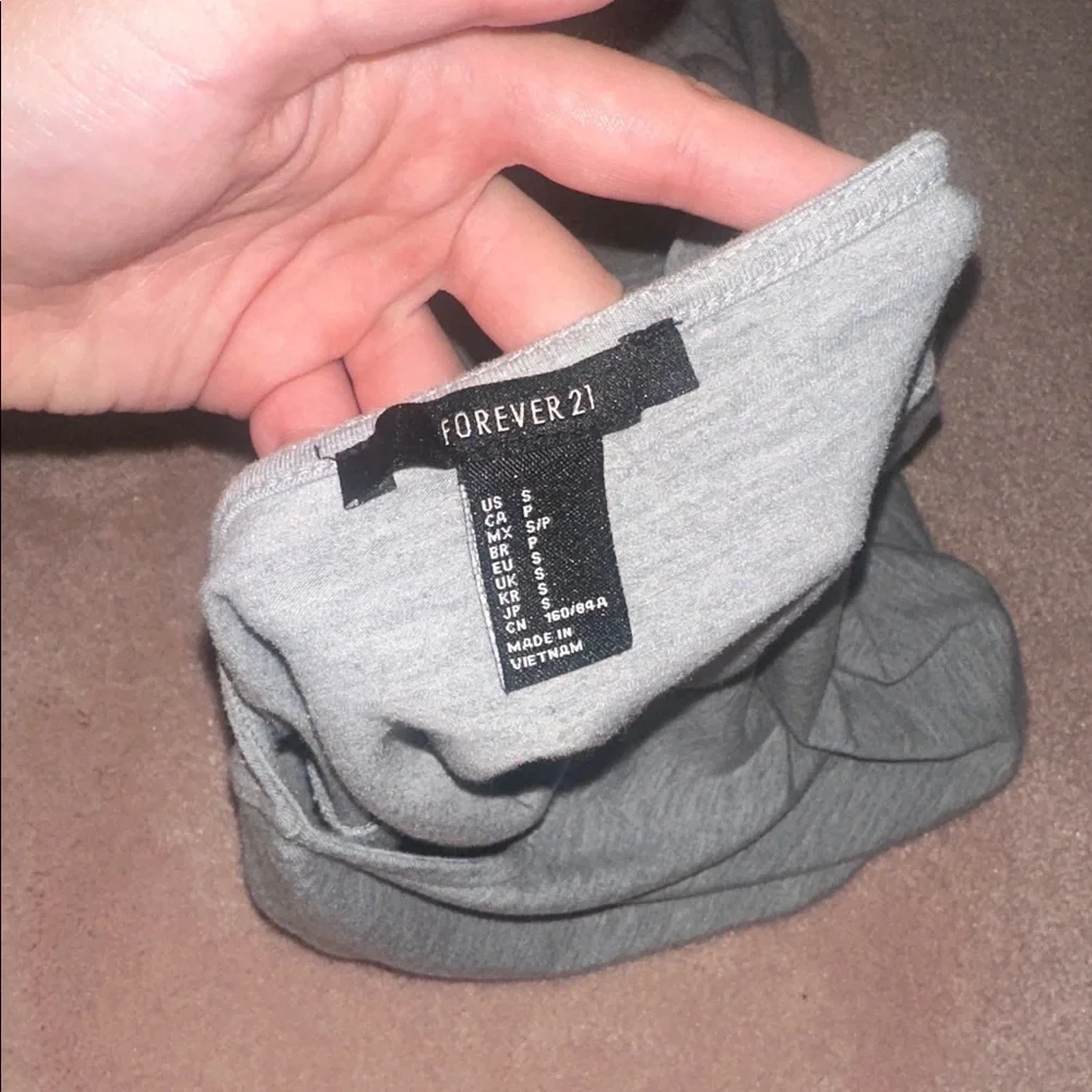 Forever 21 Basic Gray Long Sleeve Tee
